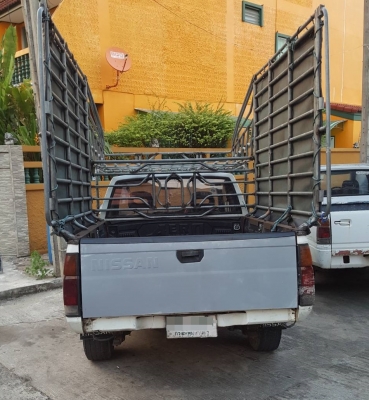 ขายคอกกระบะ เสมอหัวเก๋ง เหล็กหนาอย่างดี ถอดจากนิสสันแคปBigM