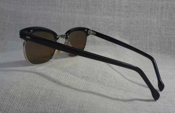 แว่นตาอิตาเลียนโกลด์ฟิลด์  แบรนด์หรู ยุค &#039;60s  โมเดล &#039;นายกสโมสร - คลับมาสเตอร์&#039;   Vintage SAFILO handmade in Italy