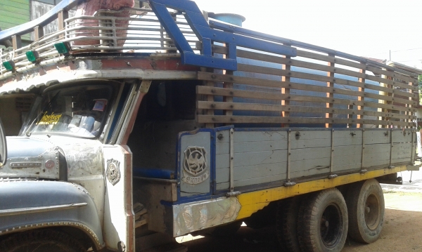 ขายสิบล้อหัวยาว ISUZU 2 เพลาช่วงล่างใหญ่ เครื่องยนต์ 6BF ขายสิบล้อหัวยาว ISUZU 2 เพลาช่วงล่างใหญ่ เครื่องยนต์ 6BF