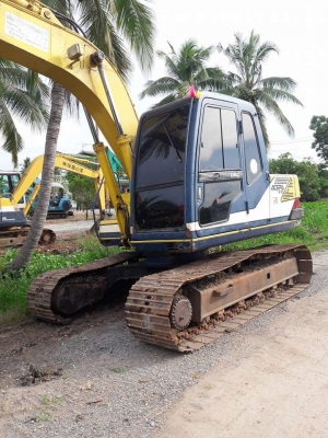 ขายจ้า .KOBELCO SK120-1  มาร์คทรี  เก่าใน  สภาพสวย  เครื่องปั๊มดี  ไฟฟ้าครบ  ช่วงล่างเต็ม  เอกสารอินวอย  ลองระบบกันได้ทุกวัน  โทร  089-3818694  ดวงนภา
