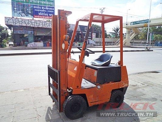 ขายรถยกโตโยต้า 900 กิโล เครื่องเบนซิน กระบอกคู่ เสาสูง 3 เมตร พวงมาลัยเพาเว่อร์  สีเดิมจากนอก นำเข้าจากญี่ปุ่น ใช้งานได้ทันที ราคา80000