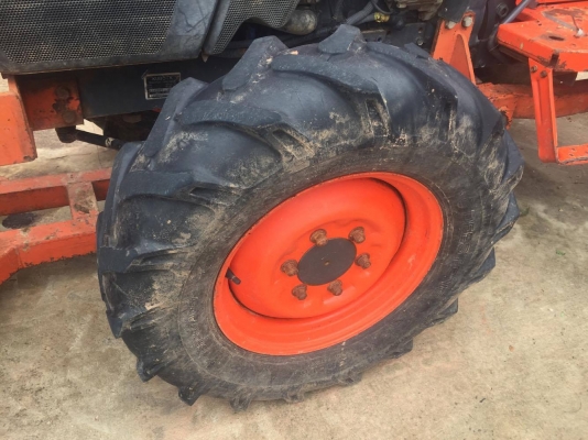 ขายถูก คูโบต้า L3408 พร้อมอุปกรณ์ 2 ชิ้น สภาพสวย