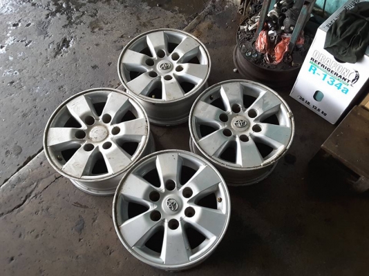 ล้อ Vigo แชมป์ 6/139 ขอบ 15*7 สภาพสวยๆ 1ชุด ล้อ Vigo แชมป์ 6/139 ขอบ 15*7 สภาพสวยๆ 1ชุด