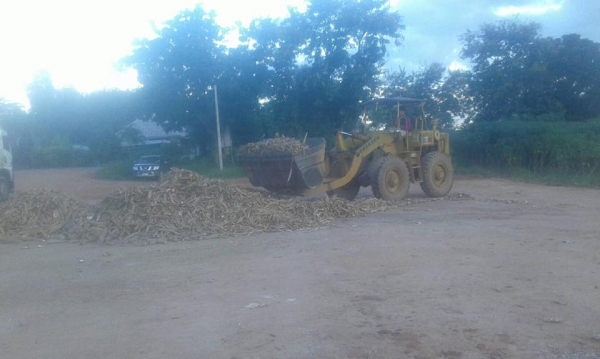 ขายรถตักล้อยาง ราคา350,000 090-8588220 093-3258446 098-4610380 ดูประกาศทั้งหมด  https://www.facebook.com/narong2truck/ www.narong2truck.com www.truck.in.th/498 รับจัดไฟแนนซ์นอกสถานที่ เพจFacebook ณรงค์ ซื้อขายรถมือสอง กลุ่มFacebook ณรงค์ ซื้อขายรถมือสอง I