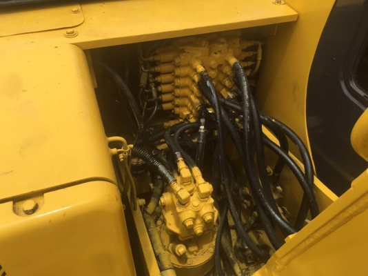 KOMATSU PC120-6(ใบแทรคใหม่) KOMATSU PC120-6(ใบแทรคใหม่)