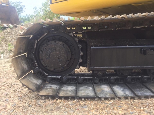 KOMATSU PC120-6(ใบแทรคใหม่) KOMATSU PC120-6(ใบแทรคใหม่)