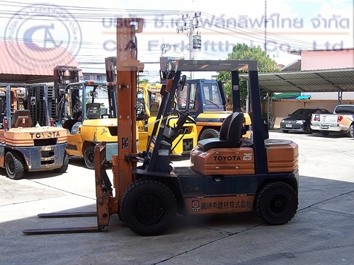 ขาย รถโฟล์คลิฟท์ TOYOTA รุ่น 5FD25