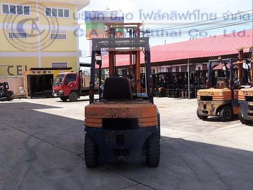 ขาย รถโฟล์คลิฟท์ TOYOTA รุ่น 5FD25