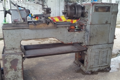 เครื่องกลึง 5 ฟุต 3 เพลา เกียร์บล็อก พร้อมใช้งาน ไฟบ้าน ด่วนๆๆๆ 67,000