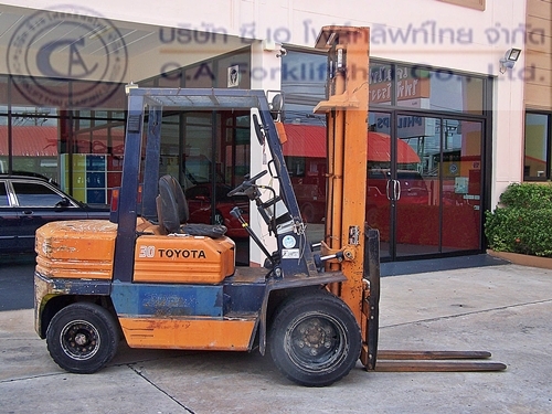 ขาย รถโฟล์คลิฟท์ TOYOTA รุ่น 5FD30