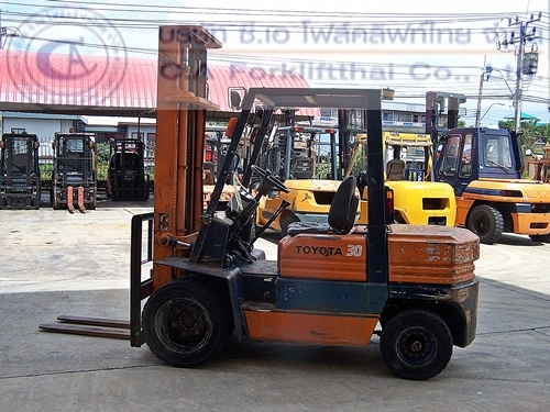 ขาย รถโฟล์คลิฟท์ TOYOTA รุ่น 5FD30