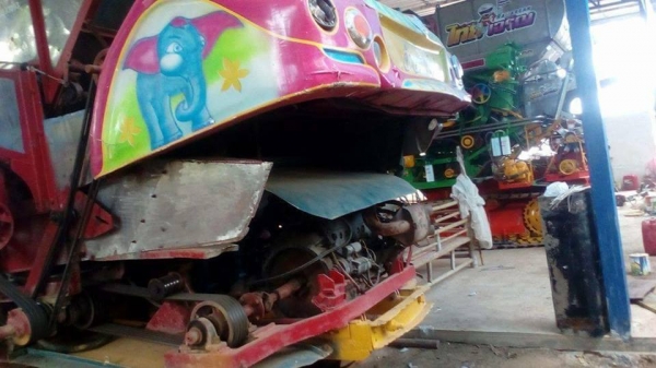 ขายรถเกี่ยว เกษตรพัฒนา ช้างจอมพลังปี52เครื่องอีซูซุ195ช่วงล่าง10สภาพใช้งานทุกปี