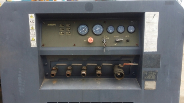 เครื่องปั้มลม Airman PDS390s ปริมาณลม 390cfm แรงลม 7บาร์ สภาพดี ภายนอกสวย เครื่องปั๊มสกูลดี ไม่รั่วซึม เครื่องปีใหม่ 2005 ชั่วโมงทำงาน 5,020 ชม. ปีใหม่ๆราคาสวยๆ โทร 061-4194021 พรภวิษย์