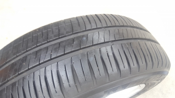 ขายล้อNISSAN March MC15 ยาง175/65/15 ปี15  4 ล้อ