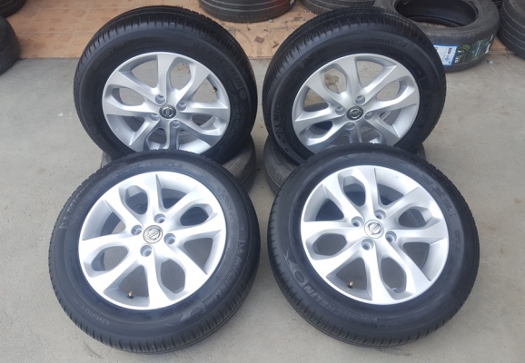ขายล้อNISSAN March MC15 ยาง175/65/15 ปี15  4 ล้อ