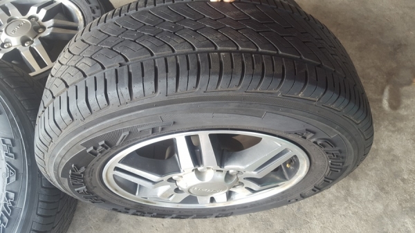 ขายล้อISUZU Hi Lender16 พร้อมยาง215/65/16 4 ล้อ