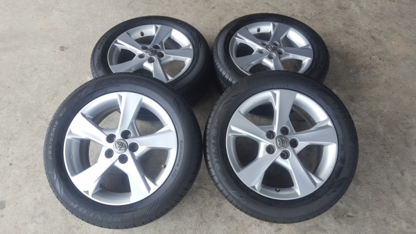 ขายล้อTOYOTA Altis ขอบ16 พร้อมยางปี16  4 ล้อ