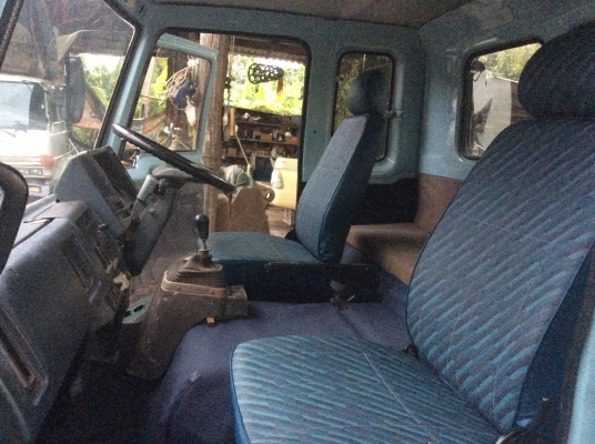 ขาย หัวสิบล้อ อีซูซุ ร็อคกี้ สีใหม่  มีขาดีดหน้า-ขาหลัง ตีนเหยียบทิฟฟี่ พร้อมใช้งาน