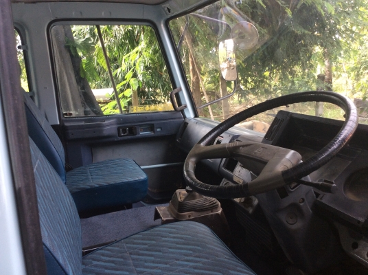 ขาย หัวสิบล้อ อีซูซุ ร็อคกี้ สีใหม่  มีขาดีดหน้า-ขาหลัง ตีนเหยียบทิฟฟี่ พร้อมใช้งาน