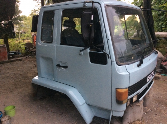 ขาย หัวสิบล้อ อีซูซุ ร็อคกี้ สีใหม่  มีขาดีดหน้า-ขาหลัง ตีนเหยียบทิฟฟี่ พร้อมใช้งาน