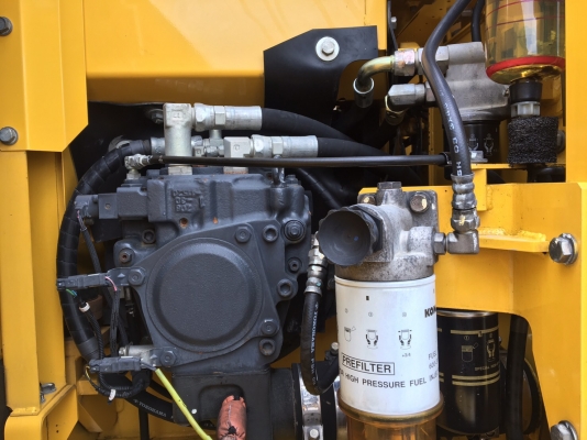 ขายด่วน!! Komatsu PC130-8 ปี 2012 ไมล์ ชม. 10,000 สภาพสวยค่ะ