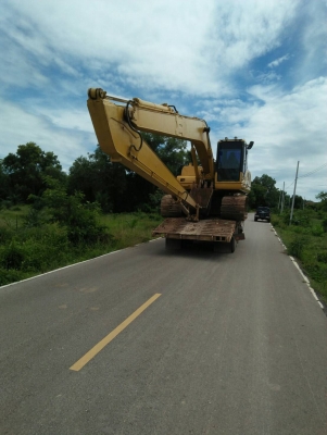 ขายด่วน!! Komatsu PC200-7(บูมยาว) สวยมากค่ะ