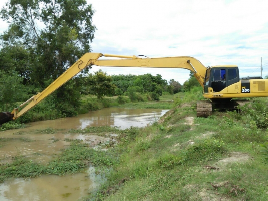 ขายด่วน!! Komatsu PC200-7(บูมยาว) สวยมากค่ะ
