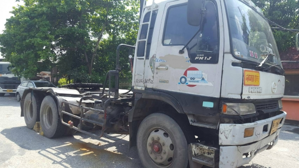 10ล้อหัวลาก2เพลา HINO FM2K-260 ปี45 พร้อมใช้งาน มี2คัน