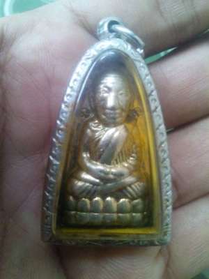 หลวงปู่ทวดหลังเตารีด หลวงปู่ทวดหลังเตารีด