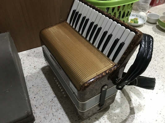 เเอคคอรเดียน YAMAHA ตัวใหญ่มือสองญี่ปุ่นเเท้สภาพสวยๆพร้อมกล่อง