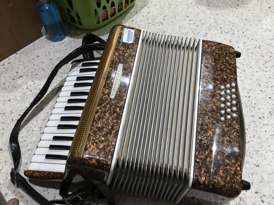 เเอคคอรเดียน YAMAHA ตัวใหญ่มือสองญี่ปุ่นเเท้สภาพสวยๆพร้อมกล่อง