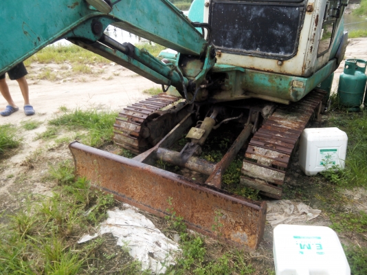 ขายรถแบคโฮ KOMATSU PC30-7 เอกสารอินวอย ปั๊มนิ้ว แอร์พร้อม ราคา 300000