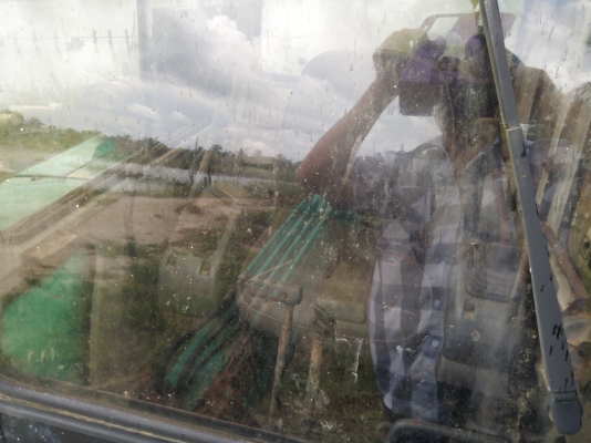 ขายรถแบคโฮ KOMATSU PC30-7 เอกสารอินวอย ปั๊มนิ้ว แอร์พร้อม ราคา 300000