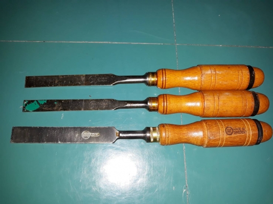 ขายสิ่วเหรียญทอง 5/8" MADE IN SWEDEN.เก่าเก็บมีด้ามเดียว