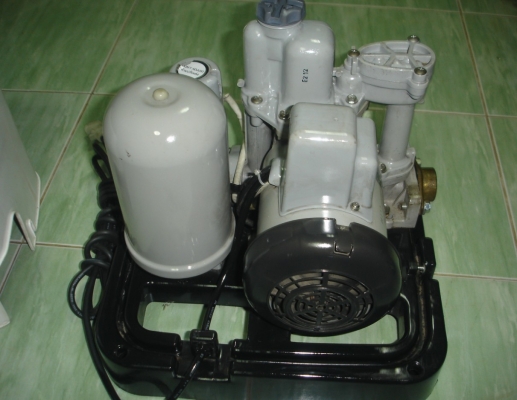 ขายปั๊มน้ำปั๊มน้ำอัตโนมัติ  Hitachi 300 วัตต์  ชนิดแรงดันน้ำคงที่ รุ่น WM-P300GX2