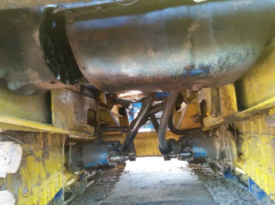 ขายรถเกี่ยวข้าว เกษตรพัฒนาปลดหนี้ เครื่อง210ช่วงล่าง10เพลาใหญ่ อุ้ม2.5ตันพร้อมทำงาน