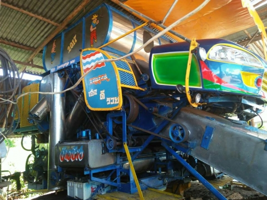 ขายรถเกี่ยวข้าว เกษตรพัฒนาปลดหนี้ เครื่อง210ช่วงล่าง10เพลาใหญ่ อุ้ม2.5ตันพร้อมทำงาน