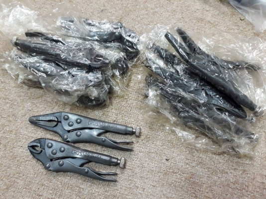 คีมล็อคขนาดเล็ก 2 แบบ ยี่ห้อ CROSSMAN U.S.A คีมล็อคขนาดเล็ก 2 แบบ ยี่ห้อ CROSSMAN U.S.A