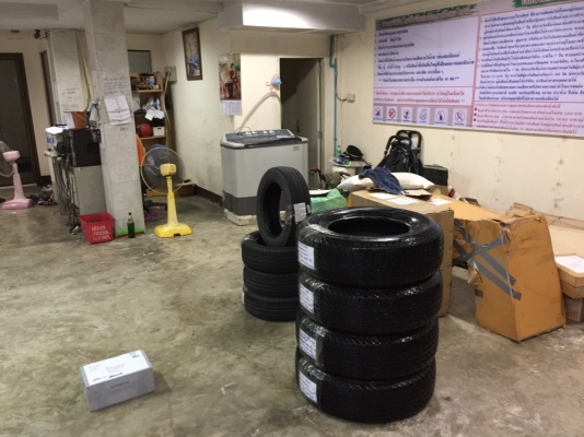 ยาง Bridgestone 245 70 16 ปี17 มี6ชุด ดอกเต็ม สวยคม ไม่มีปะ ใช้ยาว ราคาไม่แพง