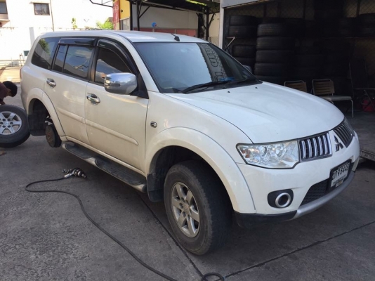 ยาง Bridgestone 245 70 16 ปี17 มี6ชุด ดอกเต็ม สวยคม ไม่มีปะ ใช้ยาว ราคาไม่แพง