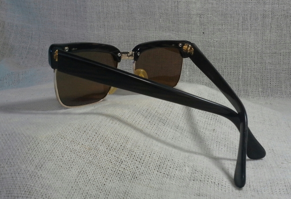 แว่นตาเทพเจ้าของชาวเยอรมัน โกลด์ฟิลด์ 12 K ยุค '60s โมเดลหล่อคลาสสิค 'คลับมาสเตอร์' Vintage RODENSTOCK handmade in Germany แว่นตาเทพเจ้าของชาวเยอรมัน โกลด์ฟิลด์ 12 K ยุค '60s โมเดลหล่อคลาสสิค 'คลับมาสเตอร์' Vintage RODENSTOCK handmade in Germany