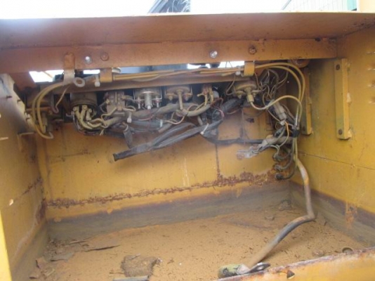 ขายถูกๆๆรถตัก ล้อยาง  ยี่ห้อ KOMATSU   รุ่น  JH30B ซีเรียล JH30B-7688   ต่อแขน พร้อมใช้ตักพืชไร่  ขายถูก สนใจติดต่อ 089-2619445