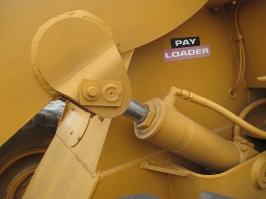 ขายถูกๆๆรถตัก ล้อยาง  ยี่ห้อ KOMATSU   รุ่น  JH30B ซีเรียล JH30B-7688   ต่อแขน พร้อมใช้ตักพืชไร่  ขายถูก สนใจติดต่อ 089-2619445