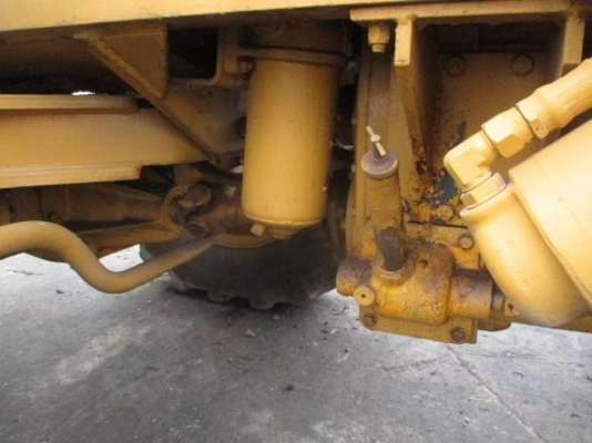 ขายถูกๆๆรถตัก ล้อยาง  ยี่ห้อ KOMATSU   รุ่น  JH30B ซีเรียล JH30B-7688   ต่อแขน พร้อมใช้ตักพืชไร่  ขายถูก สนใจติดต่อ 089-2619445