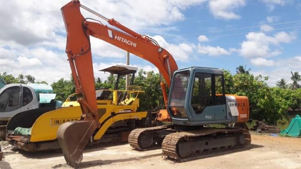 ขายจ้า  HITACHI  EX100-3  เก่าญี่ปุ่นแท้  เดิมๆๆ  ปลายยาวพิเศษ  สภาพสวยพร้อมใช้  โทร  089-3818694  ดวงนภา