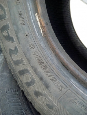 215/70R15 BRIDGESTONE DURAVIS R624 ปี14 มี1 เส้น โทร.ไอดีไลน์ 0814273941
