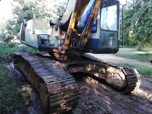 KOMATSU  200-5เครื่องดีเอวแน่นพร้อมใช้