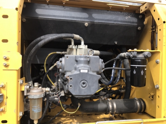 ขายแบคโฮ PC200 รุ่น7 สภาพดี สด-ผ่อนได้ สนใจติดต่อ 081-9426747 ขายแบคโฮ PC200 รุ่น7 สภาพดี สด-ผ่อนได้ สนใจติดต่อ 081-9426747