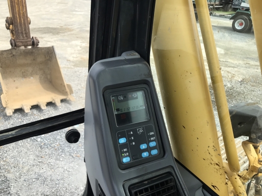 ขายแบคโฮ PC200 รุ่น7 สภาพดี สด-ผ่อนได้ สนใจติดต่อ 081-9426747 ขายแบคโฮ PC200 รุ่น7 สภาพดี สด-ผ่อนได้ สนใจติดต่อ 081-9426747