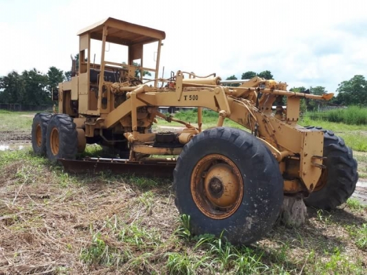 ขาย 295,000 GALION L 500 เครื่อง 6BD1T เทอร์โบ ดีแรง เกียร์ดี ปั้มแรง ยางดี ใบมีดสวย รถพร้อมใช้ เอกสารหนังสือสัญญาซื้อขาย รถอยู่ กำแพงเพชร 090-772-3710 090-772-3708